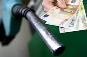 Πρώτα μερική ή ολική κατάσχεση για χρέη οφειλών δημοσίου και μετά ο συμψηφισμός επιστροφής του ΕΦΚ στο αγροτικό πετρέλαιο