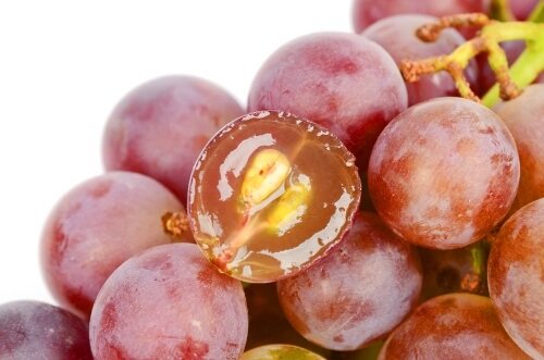 grapeswithseeds