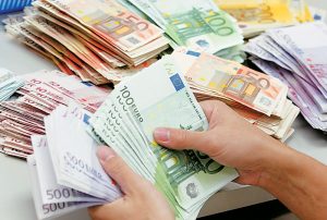 Επιστροφές φόρου και επιδόματα έως 20 Οκτωβρίου